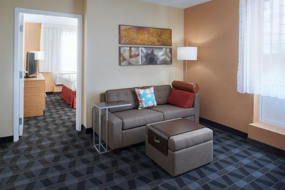 Towneplace Suites By Marriott Grand Rapids Airport Cascade Dış mekan fotoğraf