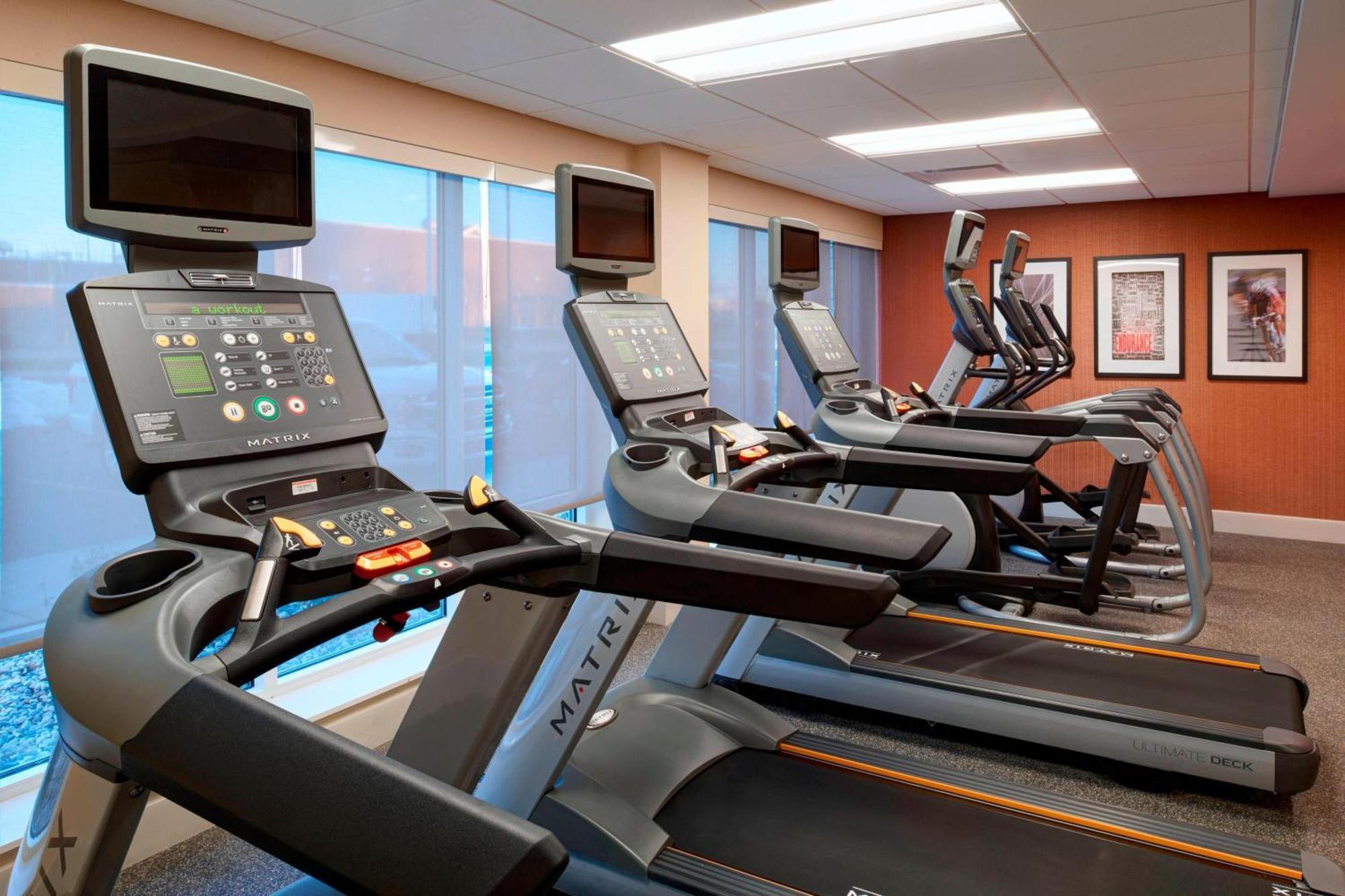 Towneplace Suites By Marriott Grand Rapids Airport Cascade Dış mekan fotoğraf