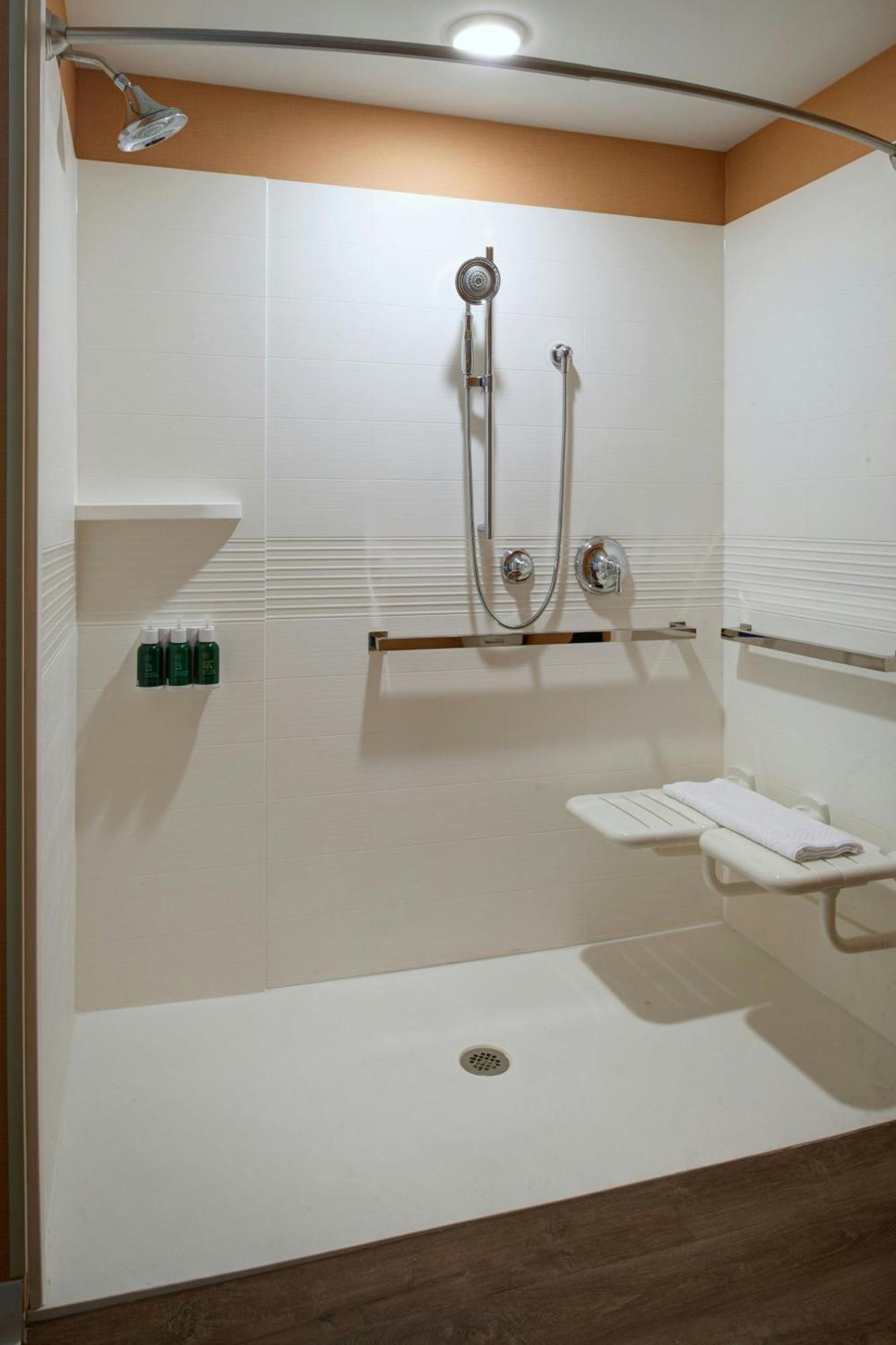 Towneplace Suites By Marriott Grand Rapids Airport Cascade Dış mekan fotoğraf