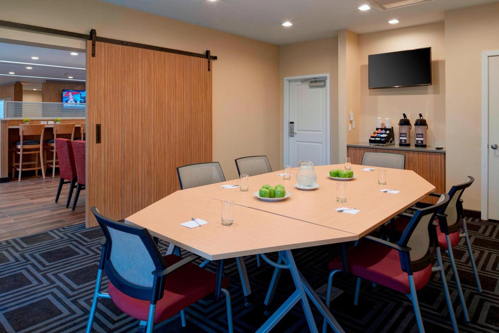 Towneplace Suites By Marriott Grand Rapids Airport Cascade Dış mekan fotoğraf