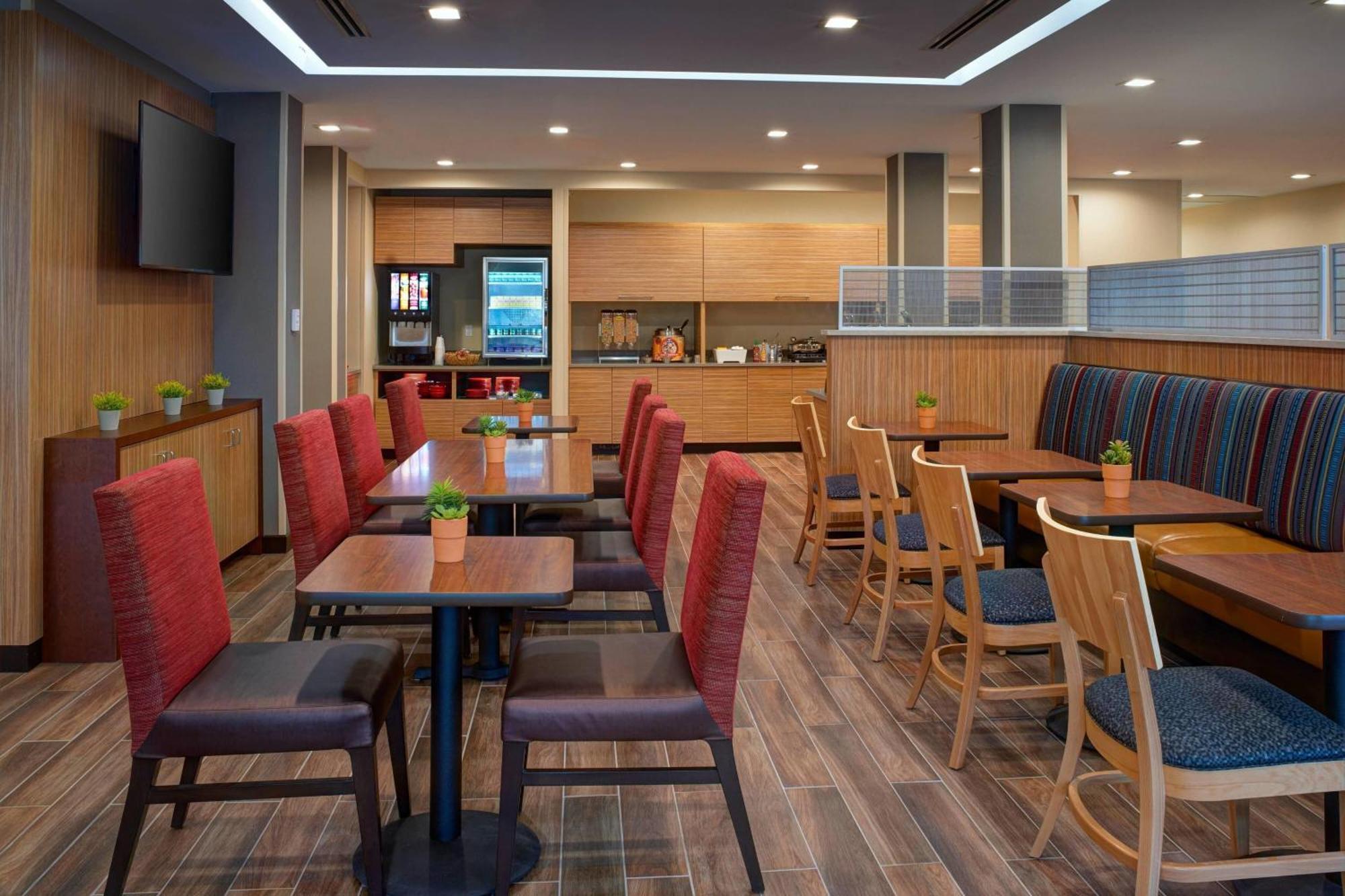 Towneplace Suites By Marriott Grand Rapids Airport Cascade Dış mekan fotoğraf